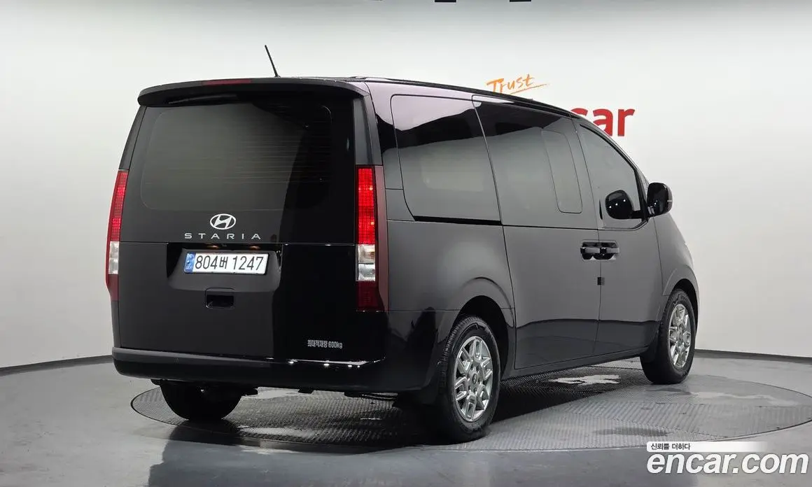 Hyundai Staria 2025 2.2 автомат (гидро), фото 2