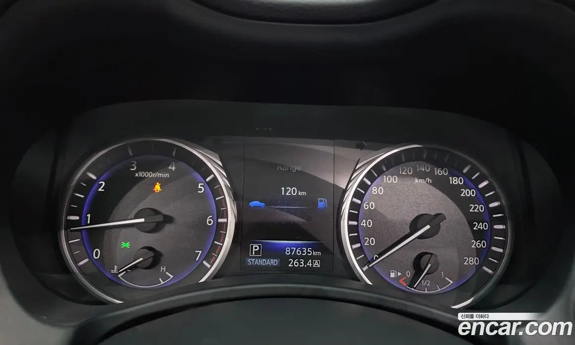 Infiniti Q50 2016 2.1 автомат (гидро), фото 8