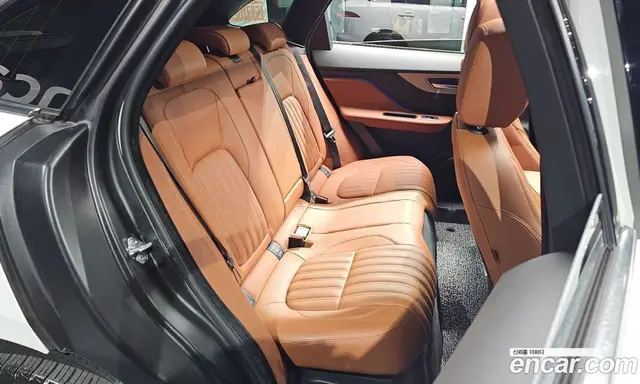 Jaguar F-Pace 2019 2.0 автомат (гидро), миниатюра 11