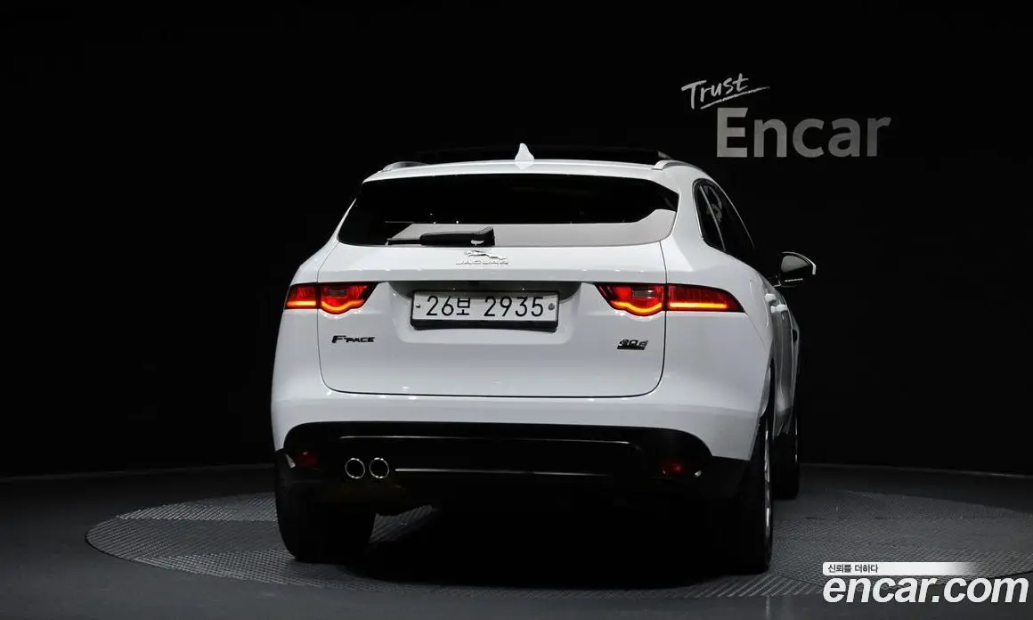 Jaguar F-Pace 2019 2.0 автомат (гидро), фото 4