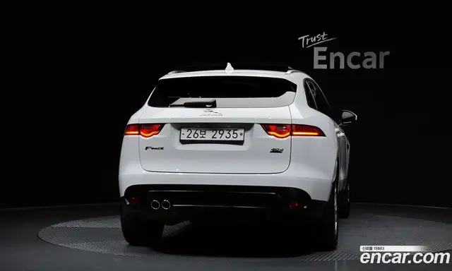 Jaguar F-Pace 2019 2.0 автомат (гидро), миниатюра 4