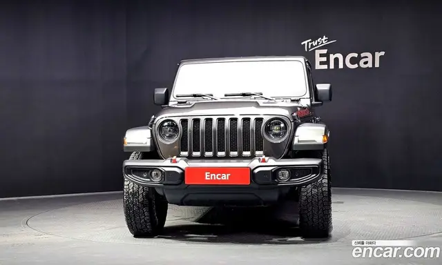 Jeep Wrangler 2023 2.0 автомат (гидро), миниатюра 3