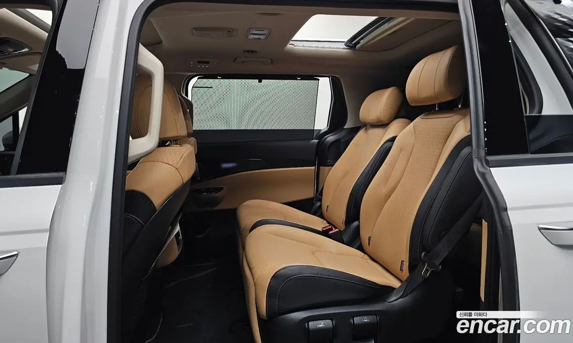 Kia Carnival 2023 2.2 автомат (гидро), фото 11
