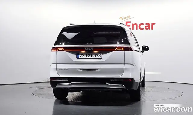 Kia Carnival 2023 2.2 автомат (гидро), миниатюра 4