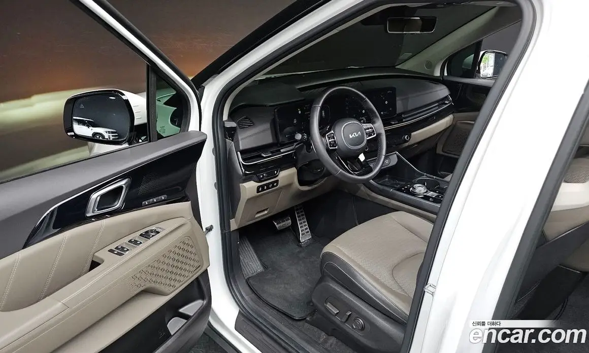 Kia Carnival 2024 1.6 автомат (гидро), фото 12