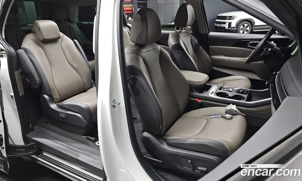 Kia Carnival 2024 1.6 автомат (гидро), фото 16