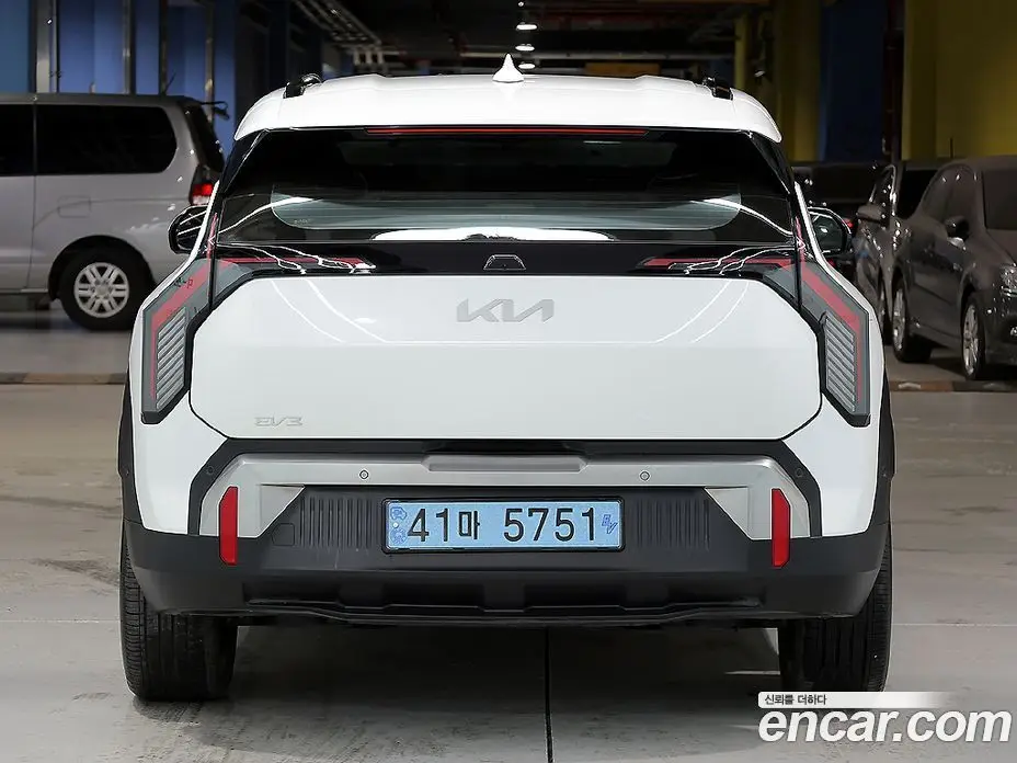Kia EV3 2025 0.1 автомат (гидро), фото 3
