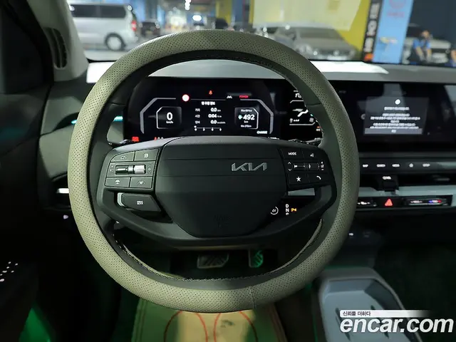 Kia EV3 2025 0.1 автомат (гидро), миниатюра 9