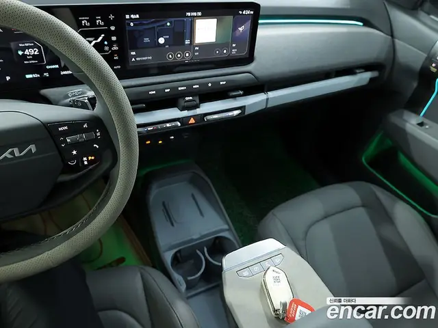 Kia EV3 2025 0.1 автомат (гидро), миниатюра 10