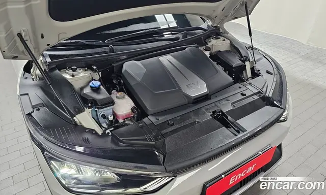 Kia EV6 2023 0.1 автомат (гидро), миниатюра 5