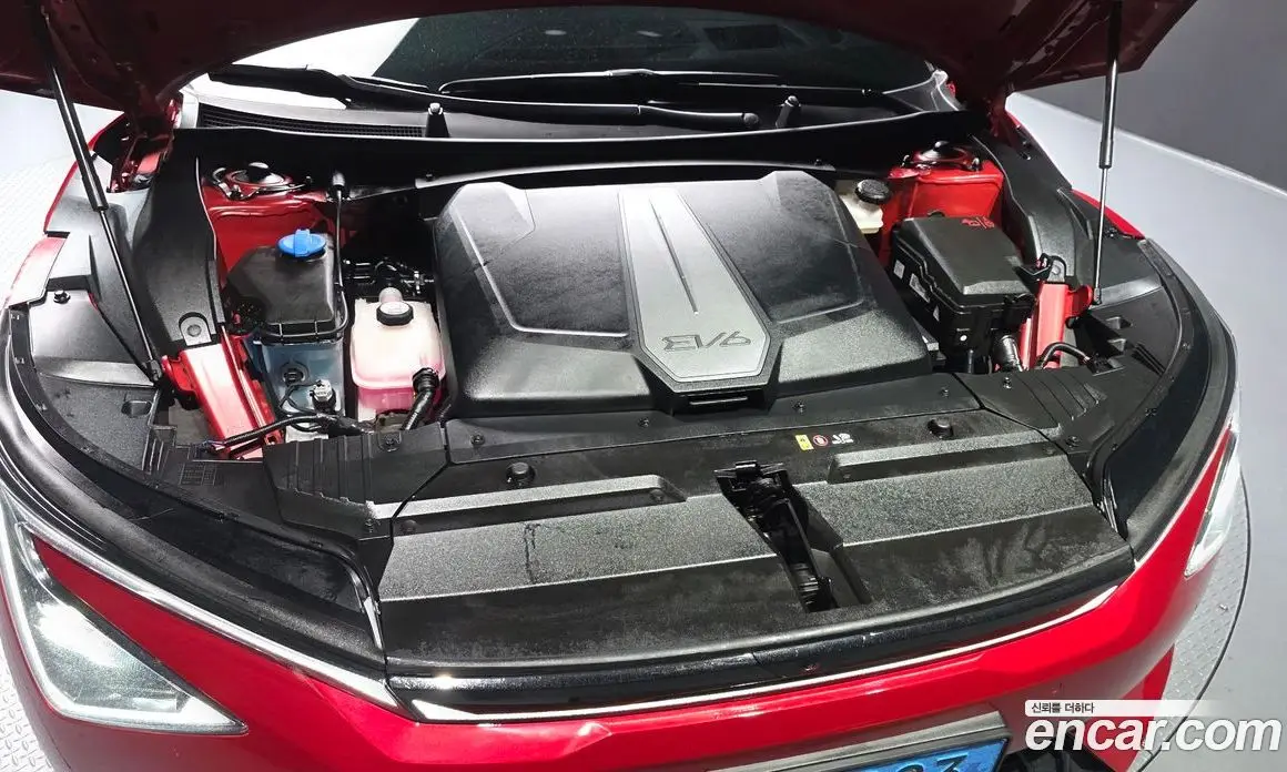 Kia EV6 2025 0.1 автомат (гидро), фото 6