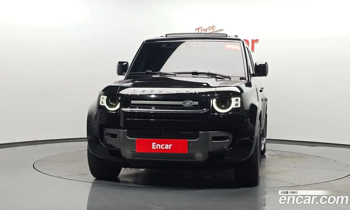 Land Rover Defender 2023 3.0 автомат (гидро), фото 2
