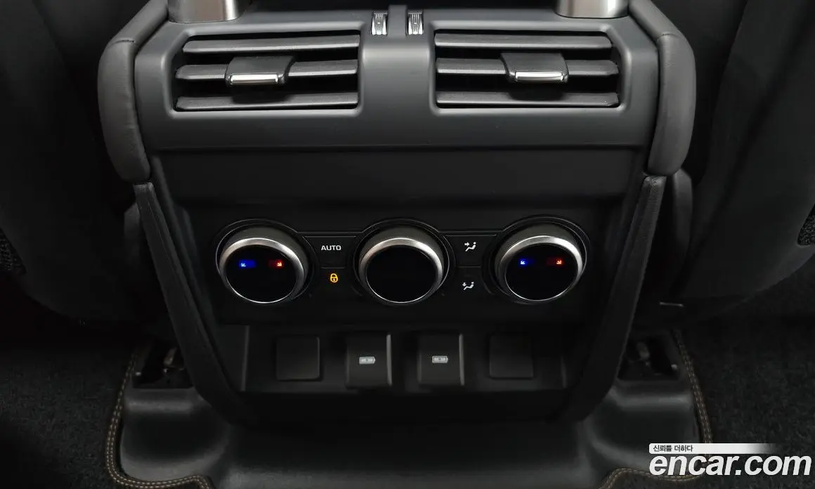 Land Rover Defender 2023 3.0 автомат (гидро), фото 33