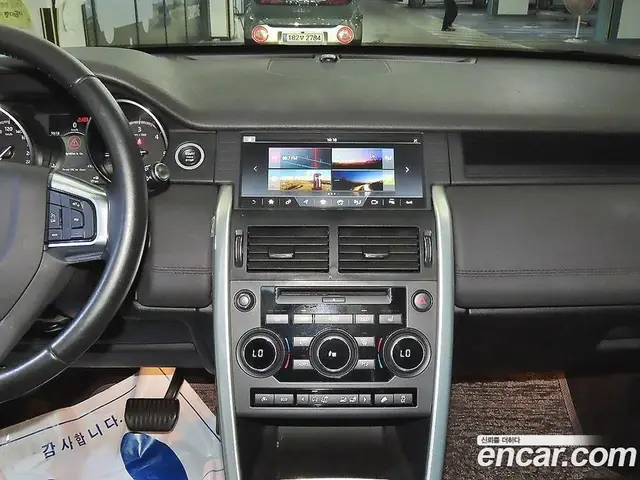 Land Rover Discovery Sport 2017 2.0 автомат (гидро), миниатюра 11