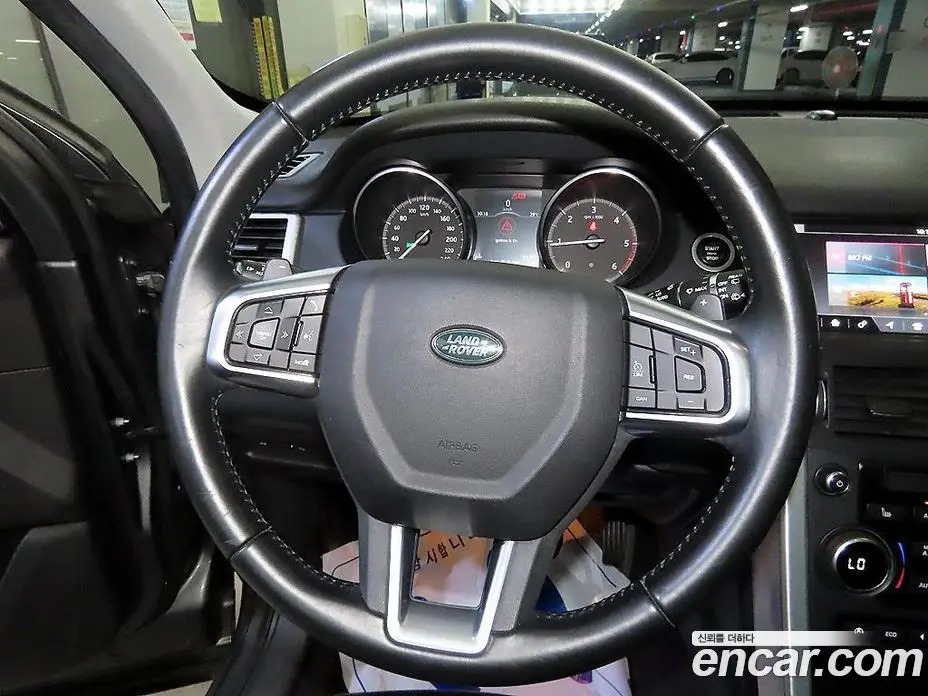 Land Rover Discovery Sport 2017 2.0 автомат (гидро), фото 18