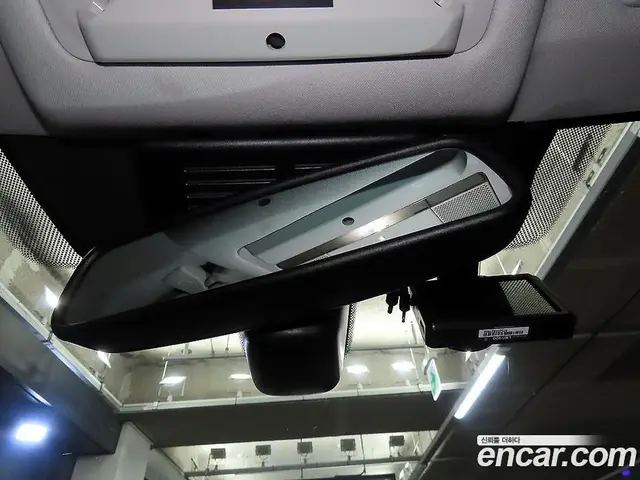 Land Rover Discovery Sport 2017 2.0 автомат (гидро), миниатюра 4