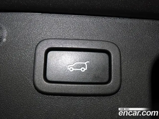Land Rover Discovery Sport 2017 2.0 автомат (гидро), миниатюра 6