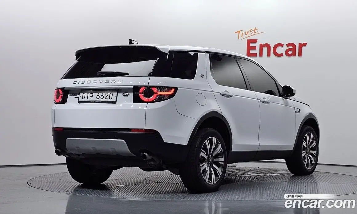 Land Rover Discovery Sport 2019 2.0 автомат (гидро), фото 2