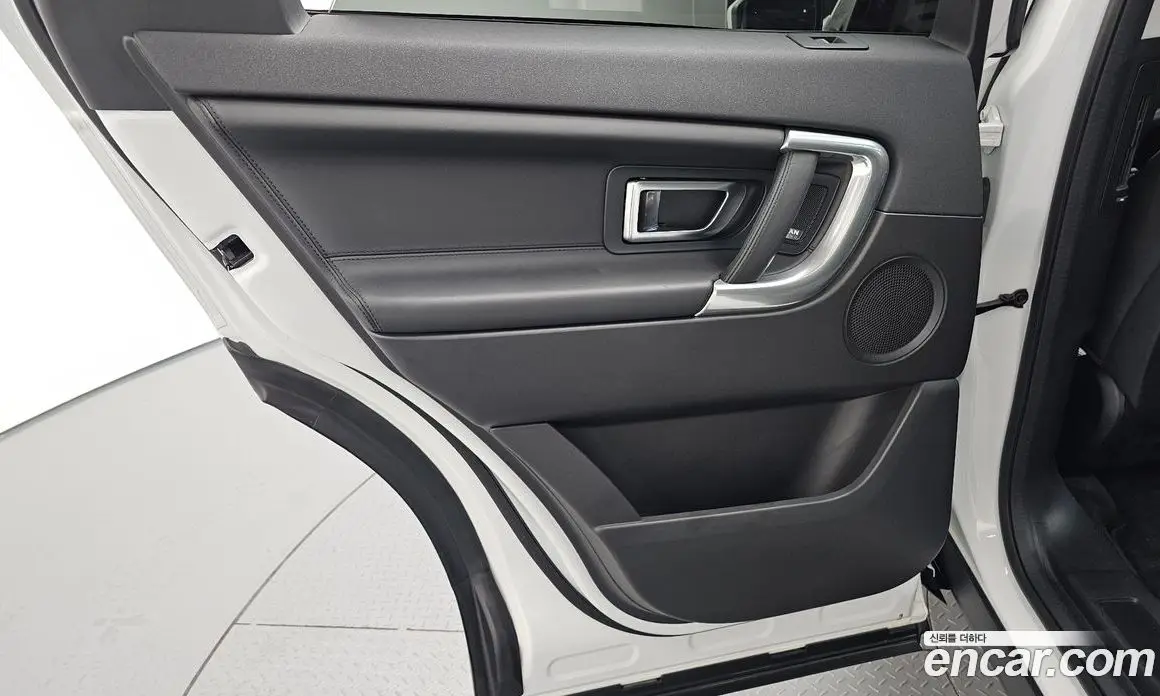 Land Rover Discovery Sport 2019 2.0 автомат (гидро), фото 15