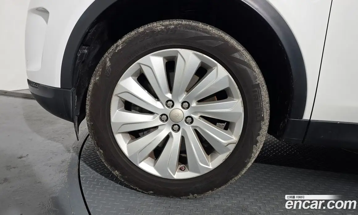 Land Rover Discovery Sport 2020 2.0 автомат (гидро), фото 5