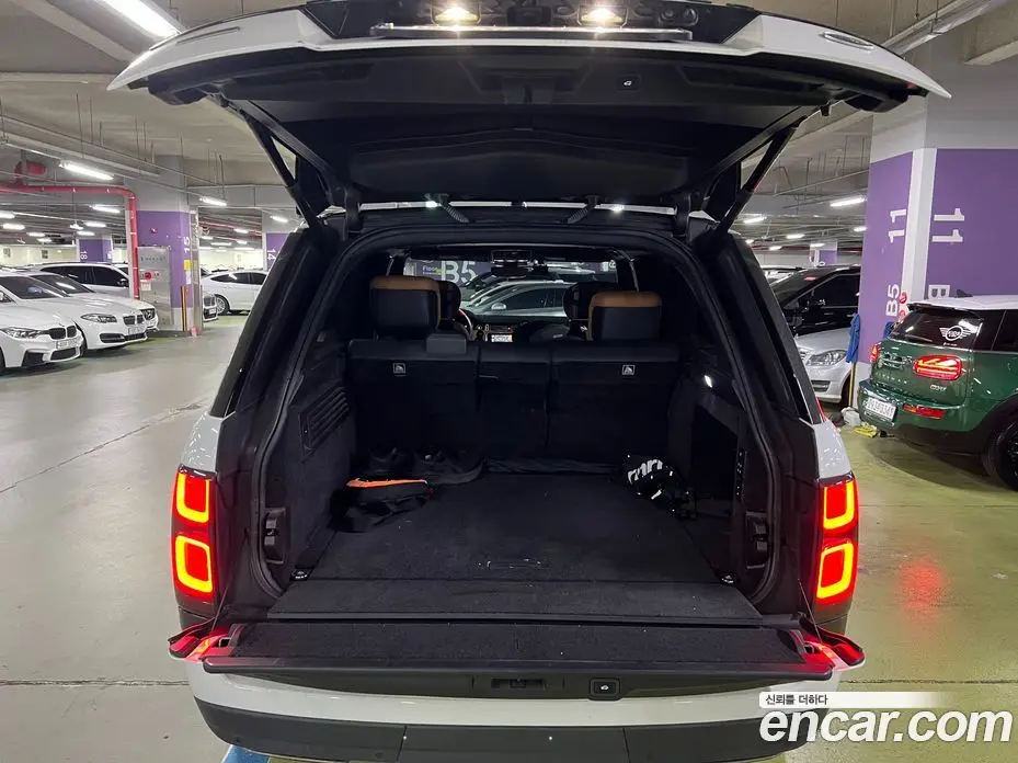 Land Rover Range Rover 2019 4.4 автомат (гидро), фото 6