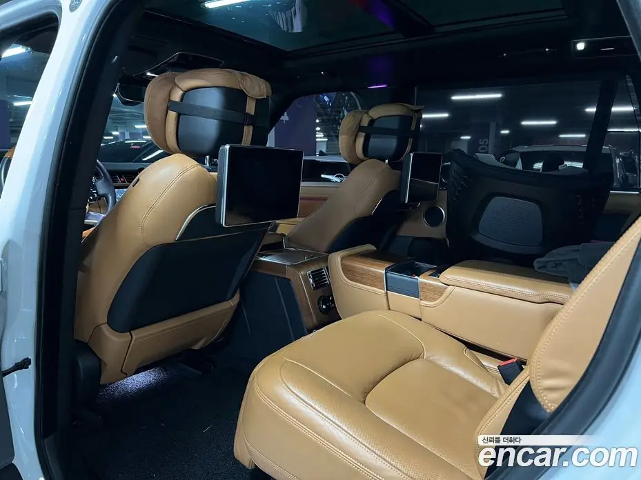 Land Rover Range Rover 2019 4.4 автомат (гидро), фото 8