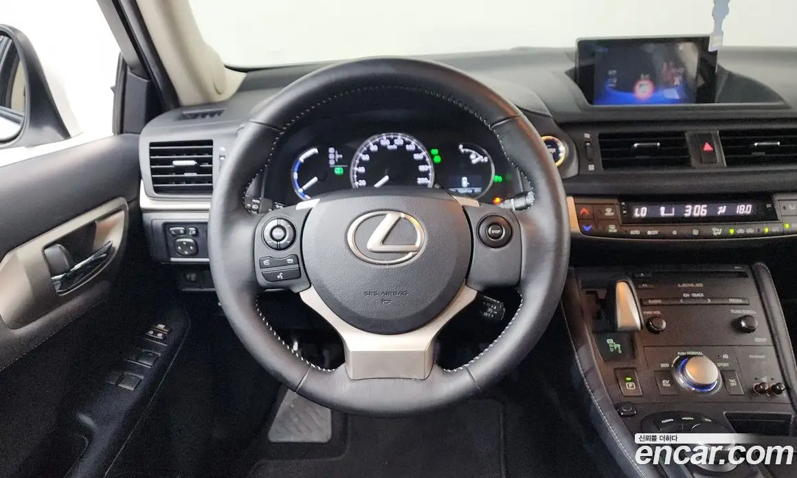 Lexus CT200h 2018 1.8 автомат (гидро), фото 19