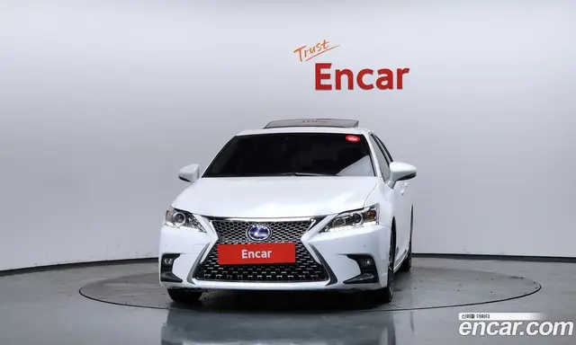 Lexus CT200h 2018 1.8 автомат (гидро), миниатюра 3