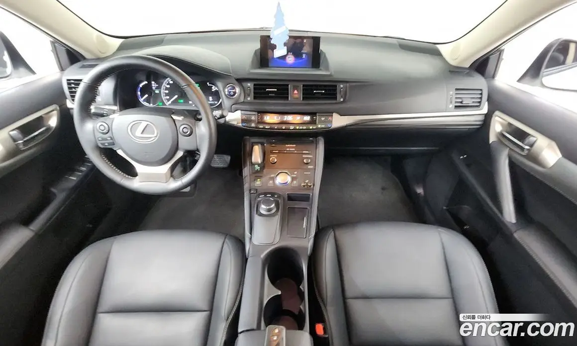 Lexus CT200h 2018 1.8 автомат (гидро), фото 10
