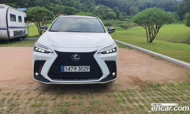 Lexus NX 2025 2.5 автомат (гидро), миниатюра 3
