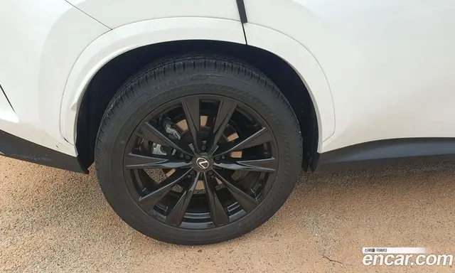 Lexus NX 2025 2.5 автомат (гидро), миниатюра 5
