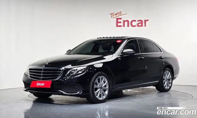 Mercedes-Benz E-Class 2018 2.0 автомат (гидро), миниатюра 1