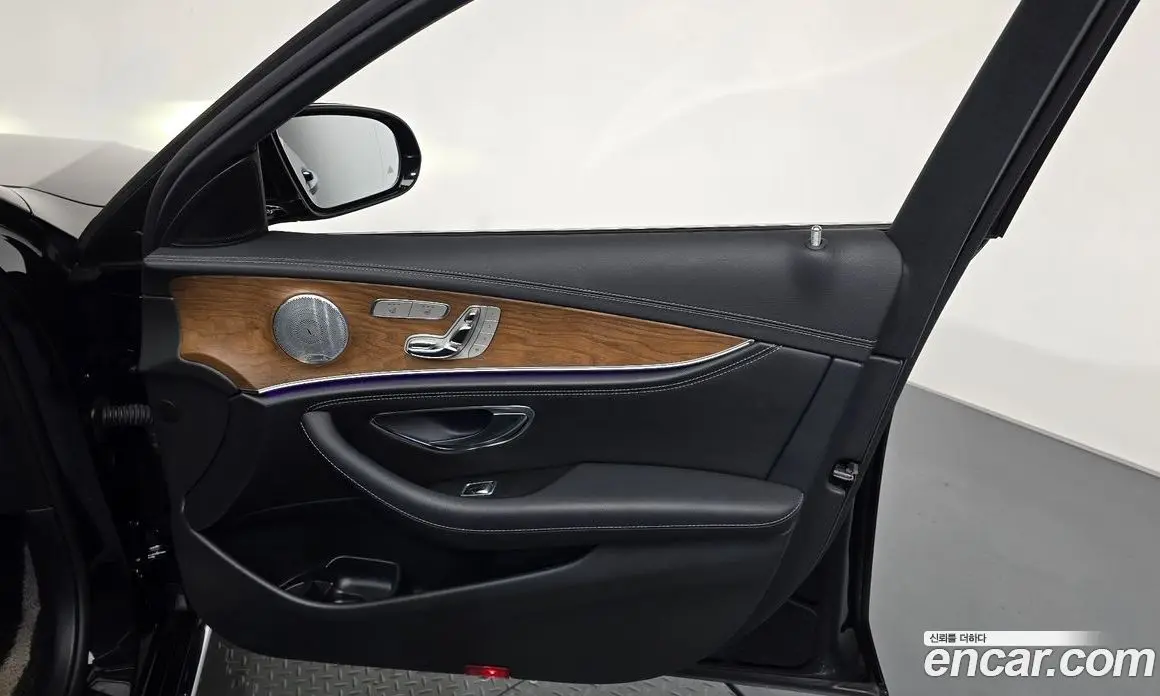 Mercedes-Benz E-Class 2018 2.0 автомат (гидро), фото 14