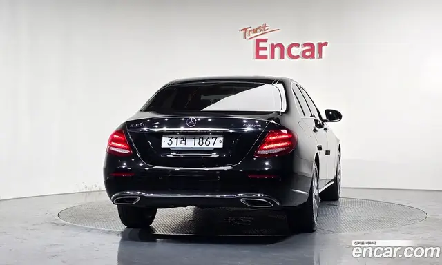 Mercedes-Benz E-Class 2018 2.0 автомат (гидро), миниатюра 4