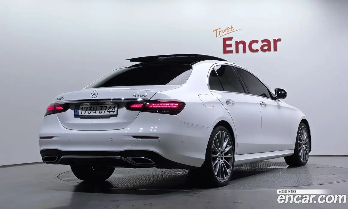 Mercedes-Benz E-Class 2021 2.0 автомат (гидро), фото 2