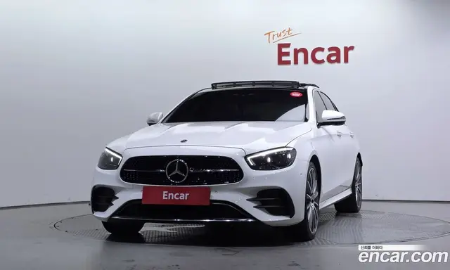 Mercedes-Benz E-Class 2021 2.0 автомат (гидро), миниатюра 3