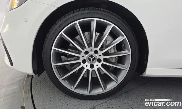 Mercedes-Benz E-Class 2021 2.0 автомат (гидро), миниатюра 5
