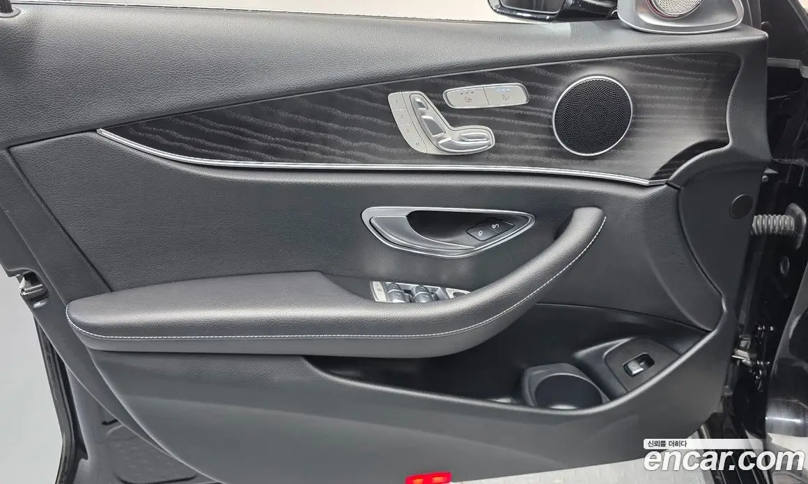 Mercedes-Benz E-Class 2022 2.0 автомат (гидро), фото 13