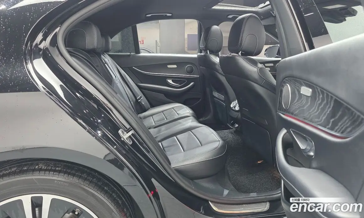Mercedes-Benz E-Class 2022 2.0 автомат (гидро), фото 16