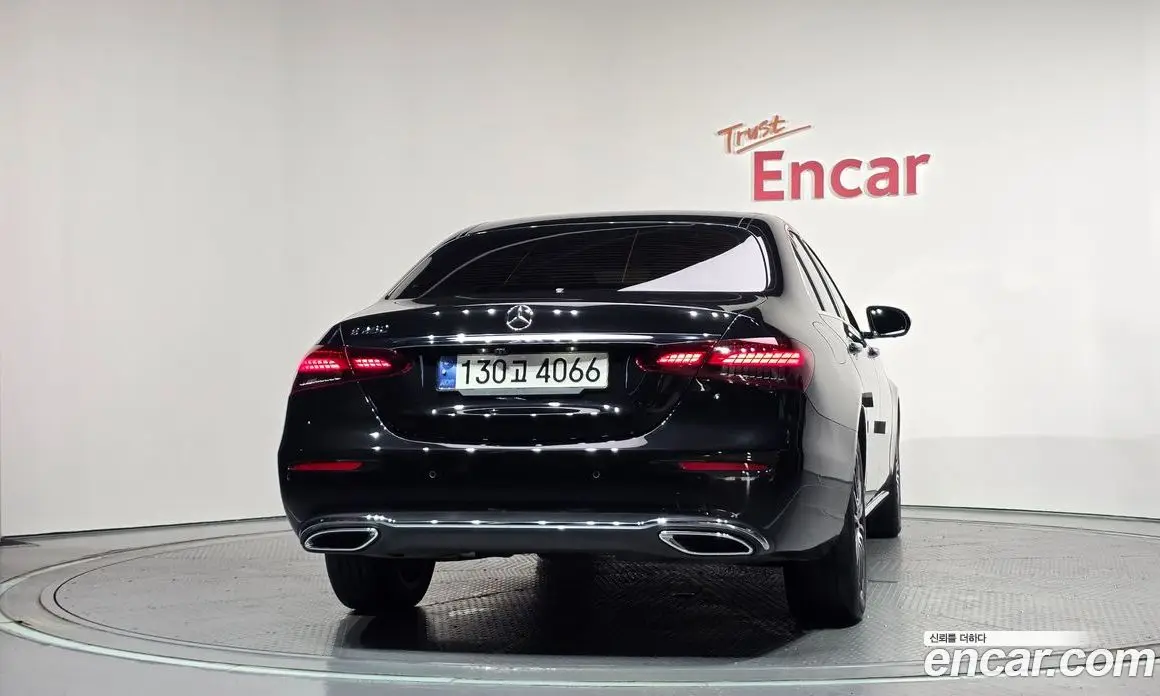 Mercedes-Benz E-Class 2022 2.0 автомат (гидро), фото 4