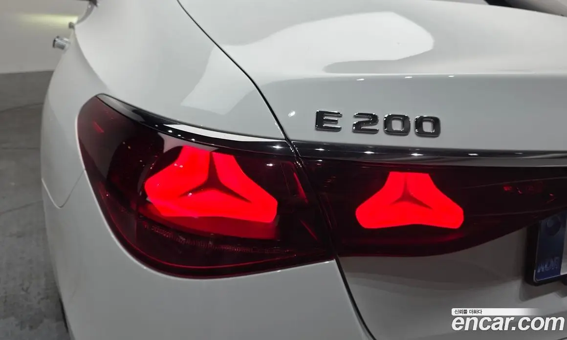 Mercedes-Benz E-Class 2025 2.0 автомат (гидро), фото 9