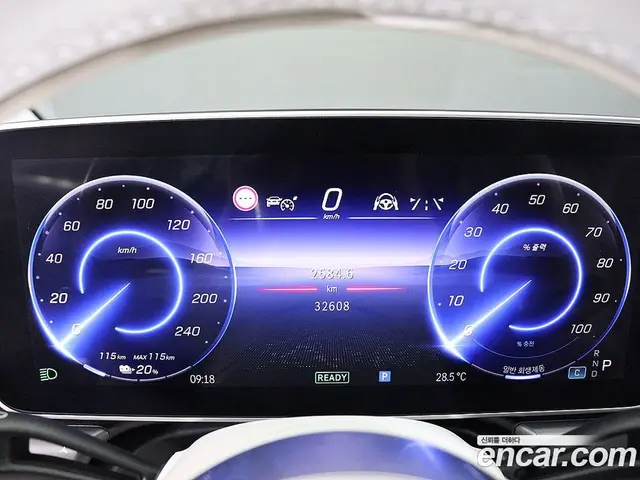 Mercedes-Benz EQE 2023 0.3 автомат (гидро), миниатюра 6
