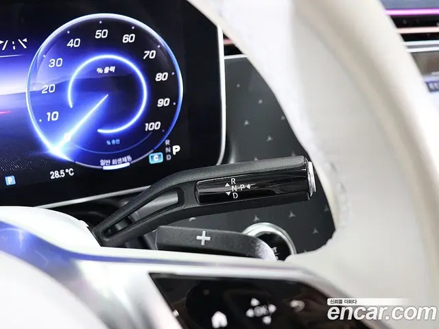 Mercedes-Benz EQE 2023 0.3 автомат (гидро), миниатюра 8