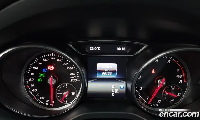 Mercedes-Benz GLA-Class 2017 2.0 автомат (гидро), миниатюра 11