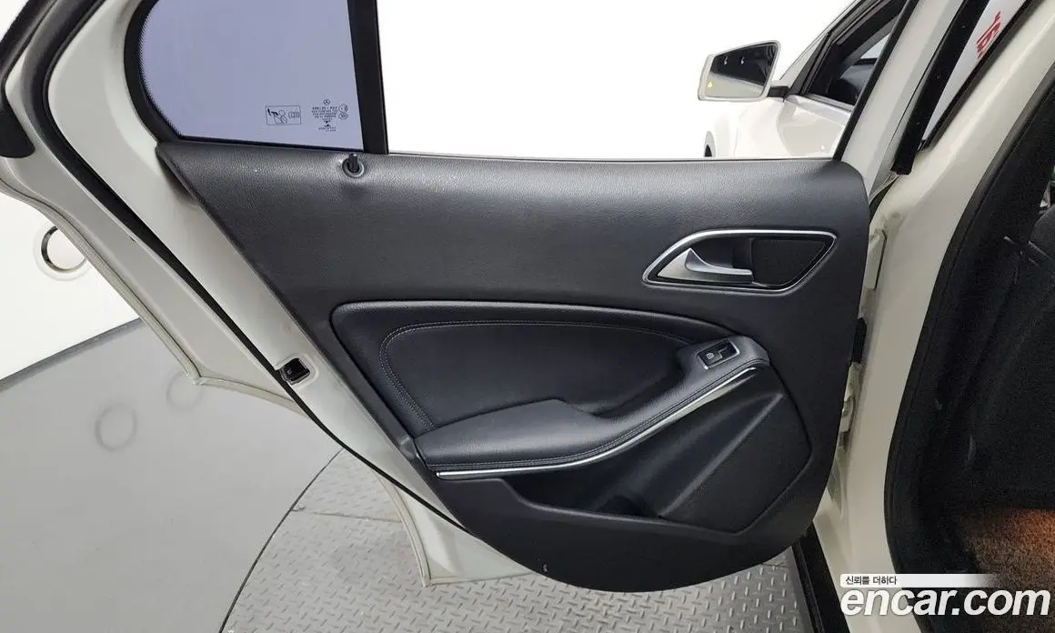 Mercedes-Benz GLA-Class 2017 2.0 автомат (гидро), фото 15