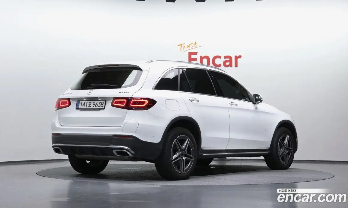 Mercedes-Benz GLC-Class 2022 2.0 автомат (гидро), фото 1
