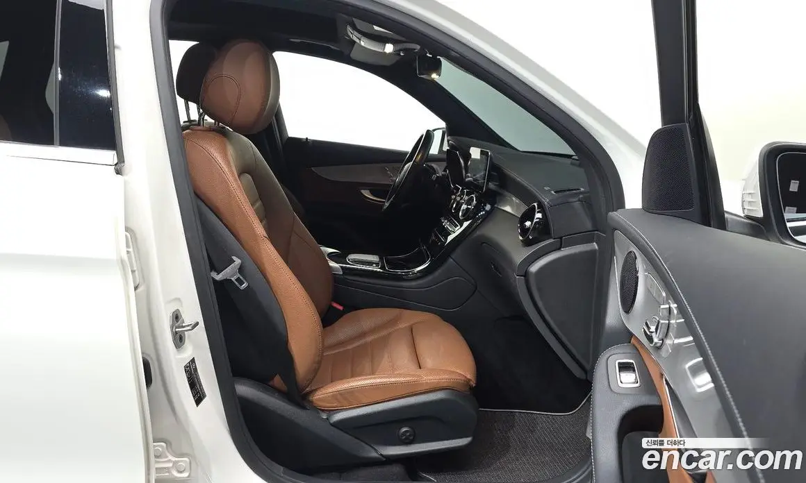 Mercedes-Benz GLC-Class 2022 2.0 автомат (гидро), фото 16