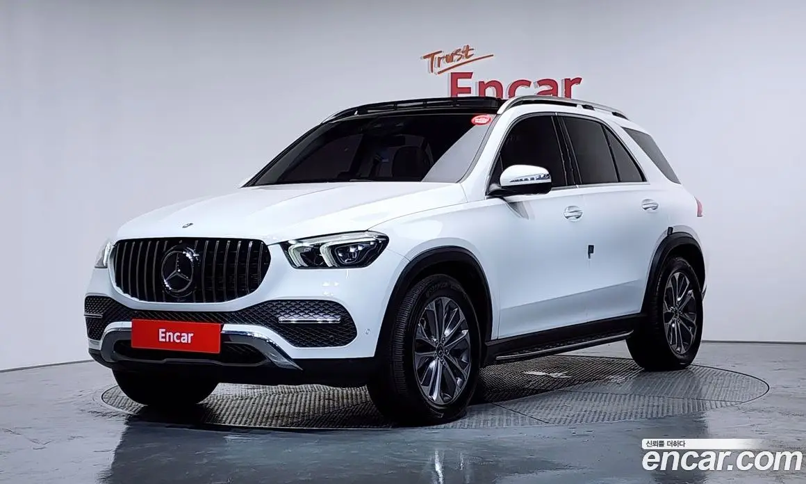 Mercedes-Benz GLE-Class 2022 2.0 автомат (гидро), фото 1
