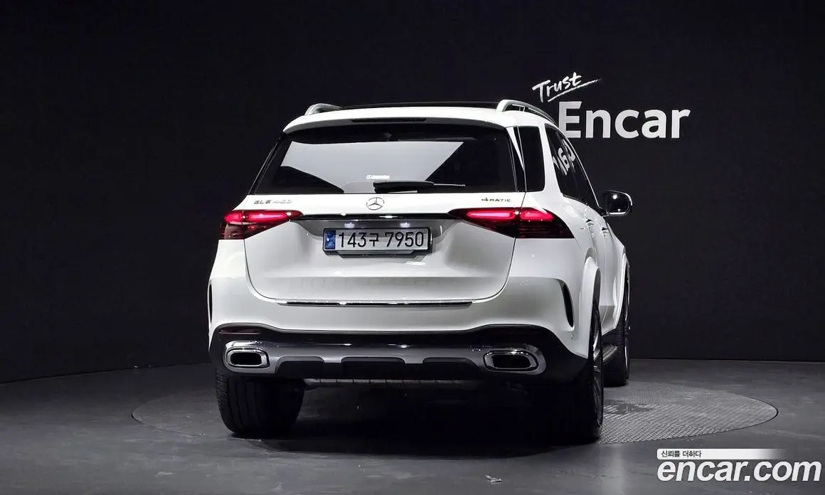 Mercedes-Benz GLE-Class 2024 3.0 автомат (гидро), фото 3