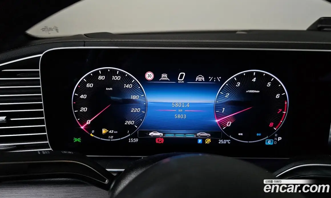 Mercedes-Benz GLE-Class 2025 3.0 автомат (гидро), фото 11
